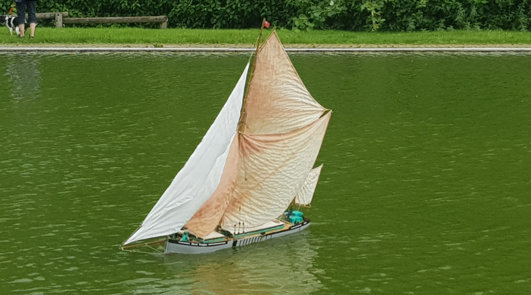 Thames Barge under sail